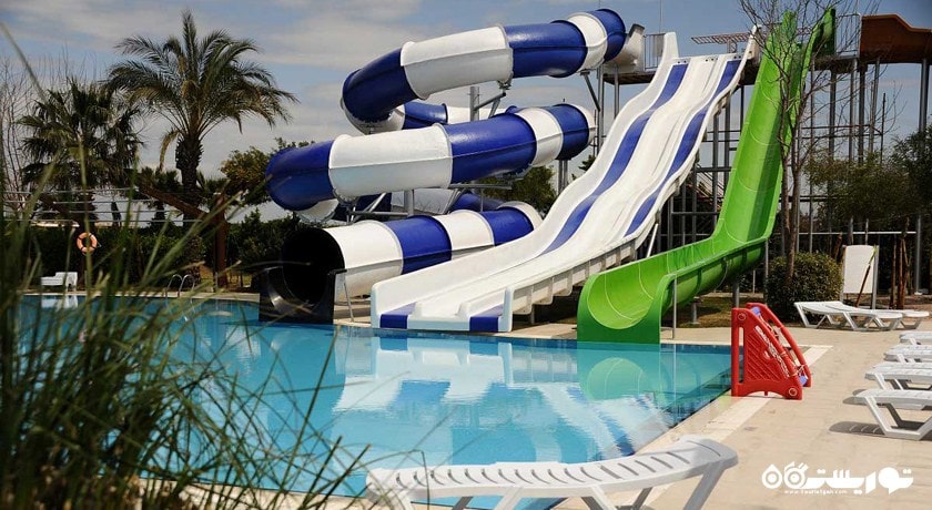 استخر روباز هتل ساترن پلس ریزورت 